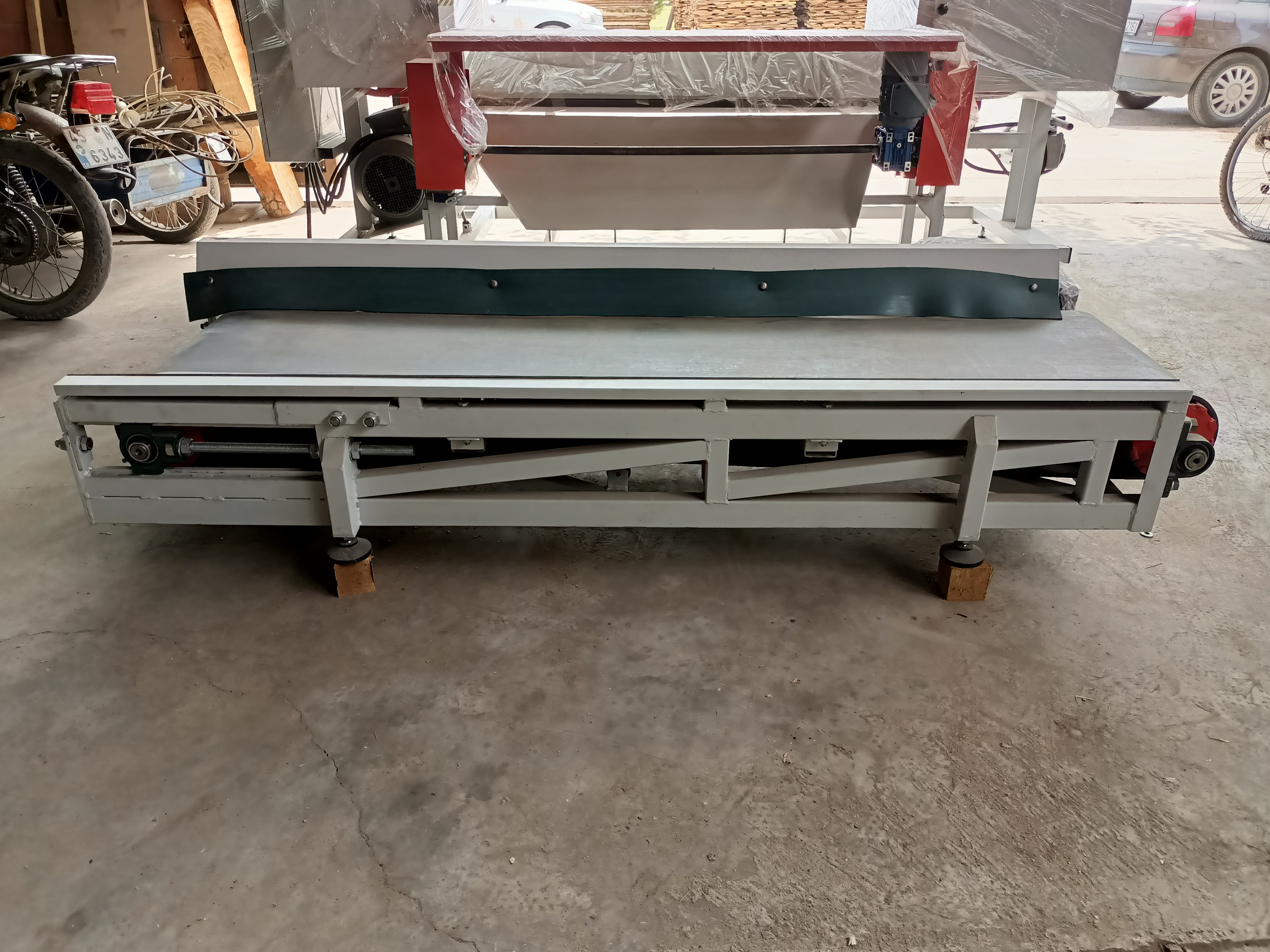 KONVEYÖR BANT MAKİNESİ